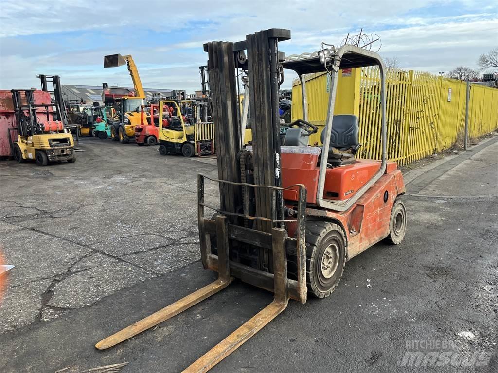 Cesab CBD30 Diesel Forklifts