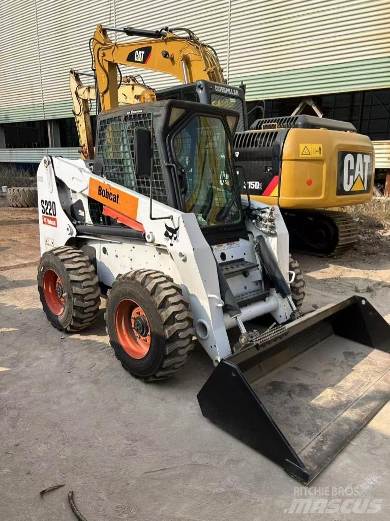 Bobcat S 220 Skid Steer Loaders