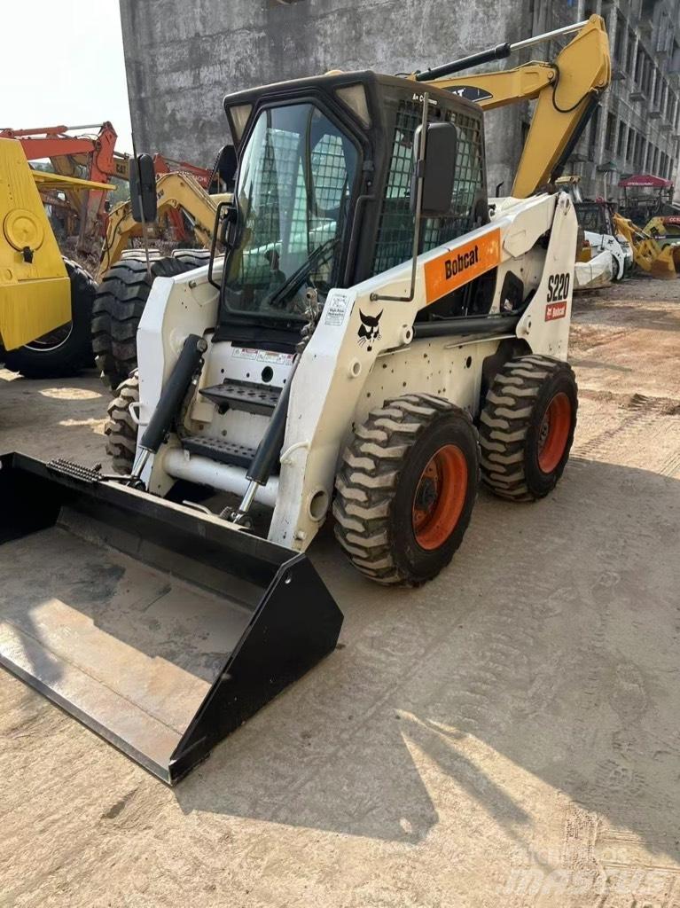 Bobcat S 220 Skid Steer Loaders