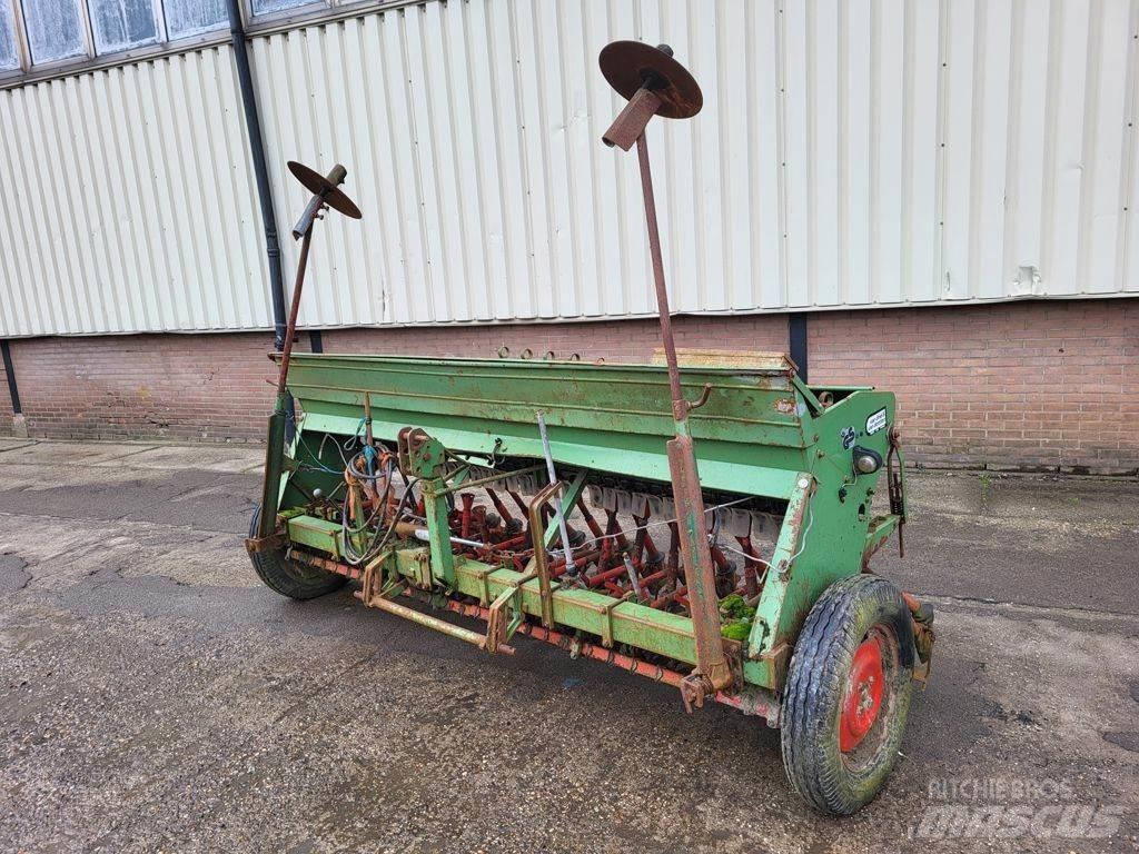 Hassia Zaaimachine Farm Drills