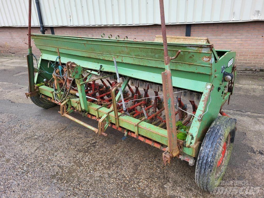 Hassia Zaaimachine Farm Drills
