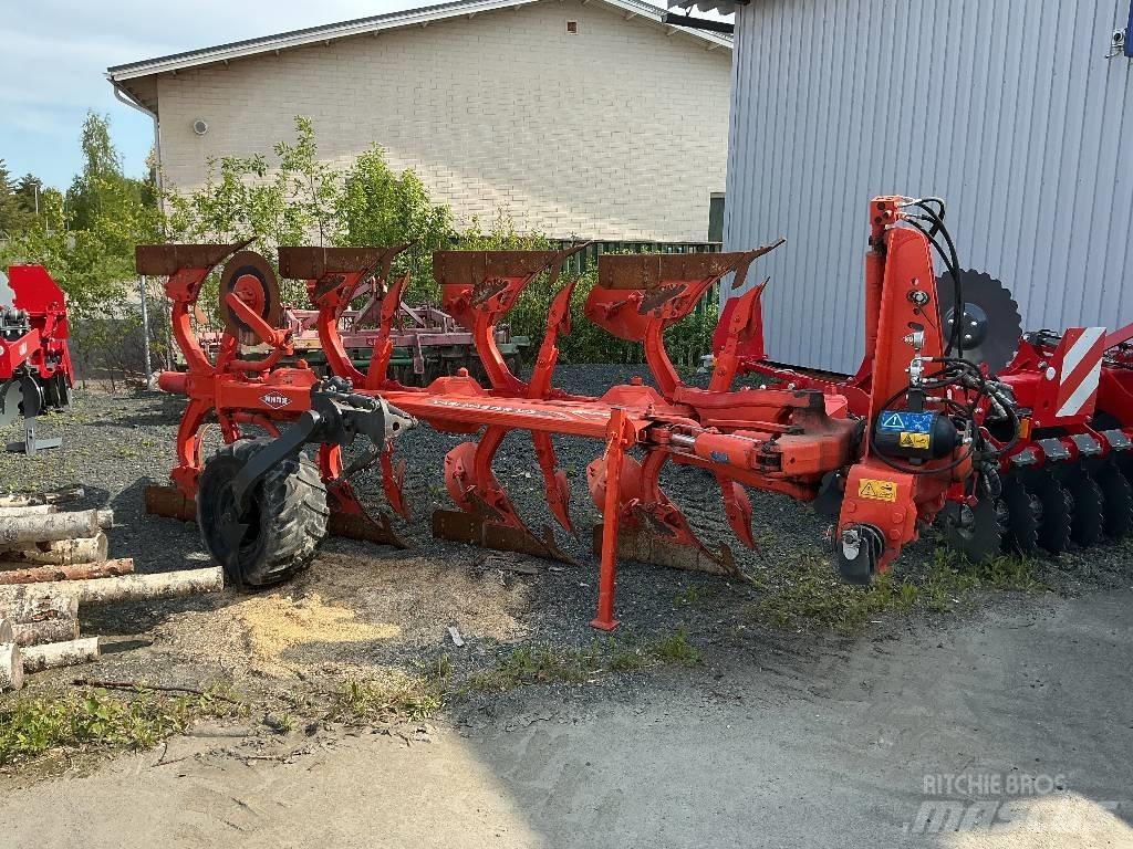 Kuhn Vari-Master 123 Reversible ploughs