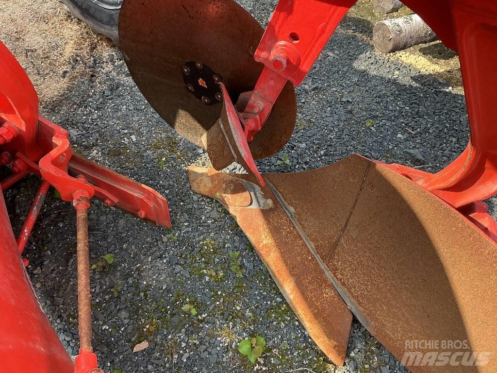 Kuhn Vari-Master 123 Reversible ploughs