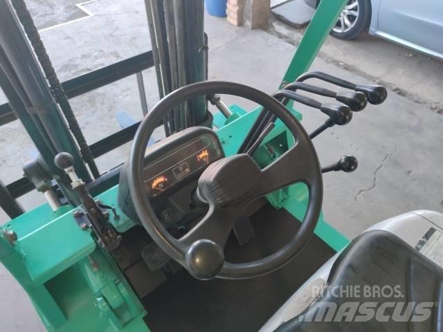 Mitsubishi FD 25 Diesel Forklifts