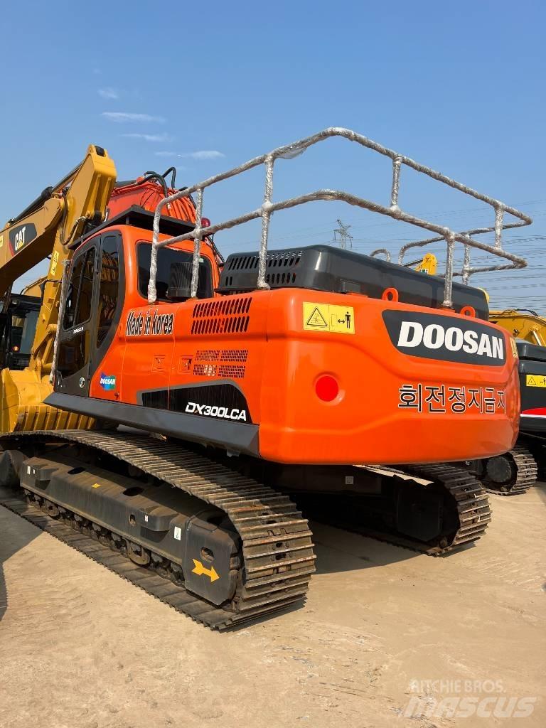 Doosan DX300 Wheeled Excavators