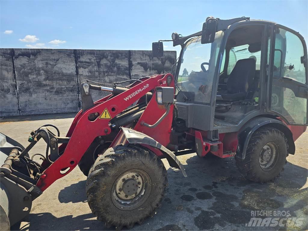 Weidemann 2070 CX Skid Steer Loaders