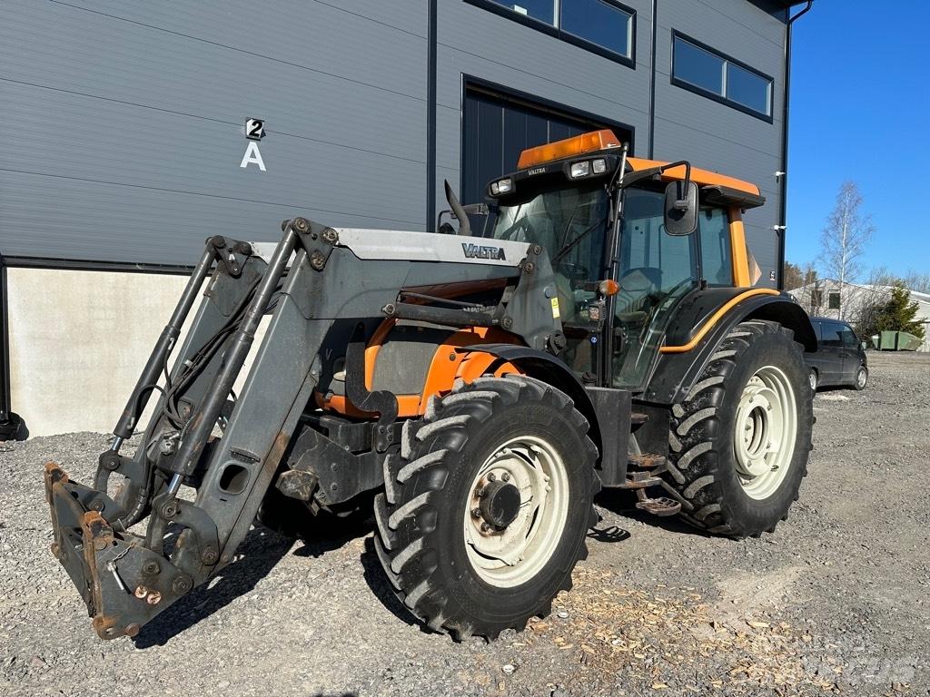 Valtra N101 Tractors