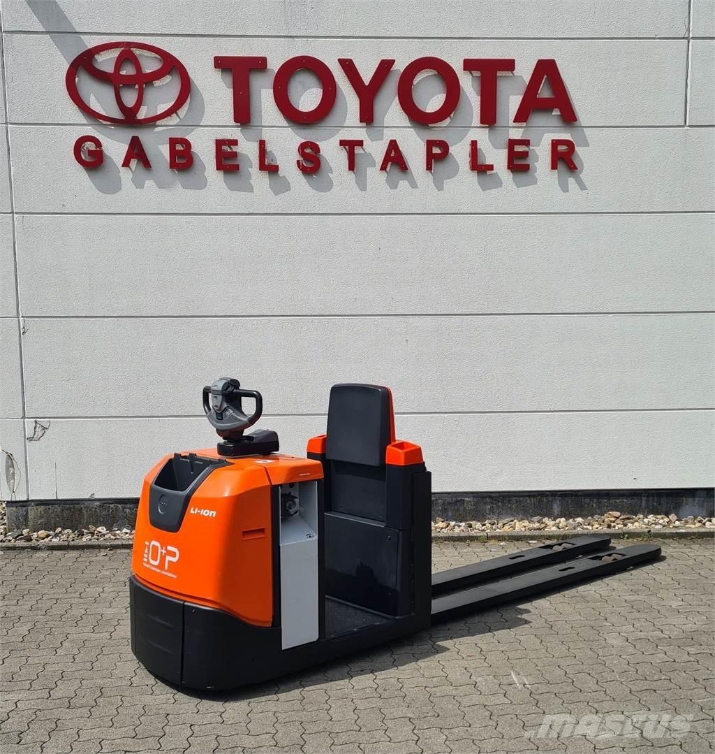 Toyota OSE 250 Low lift order picker
