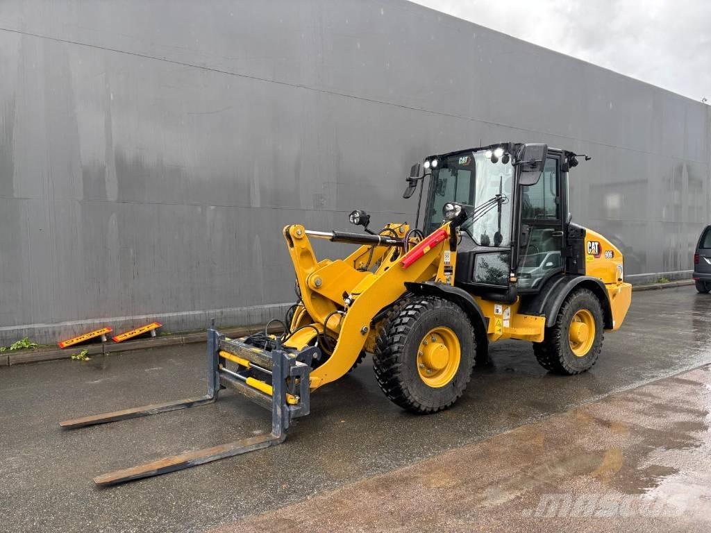 CAT 906 Wheel Loaders