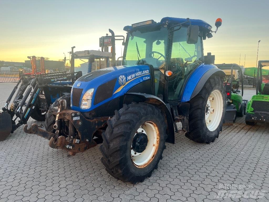 New Holland TD 5.85 Tractors