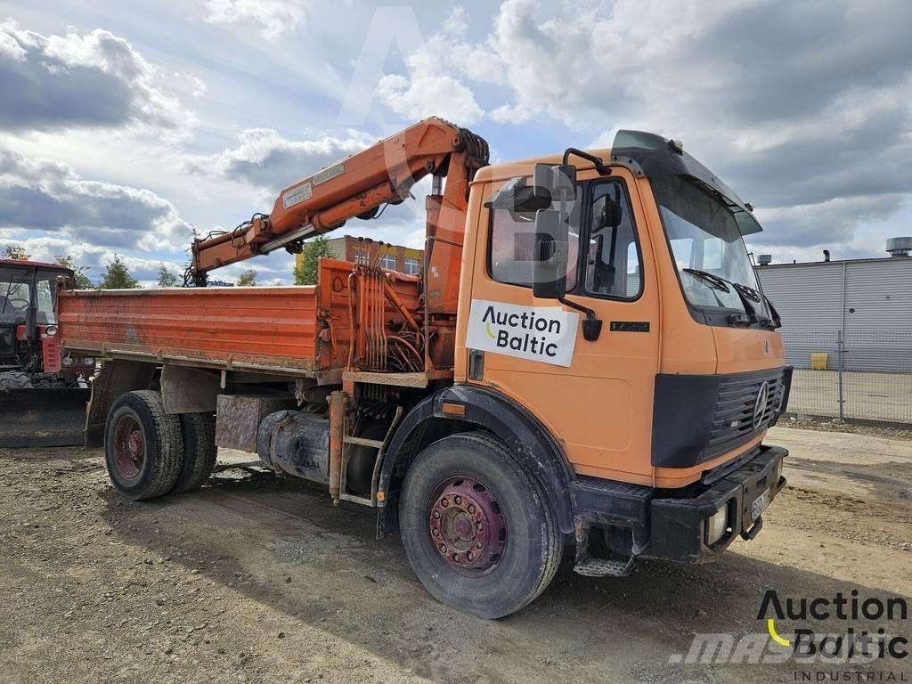 Mercedes-Benz 1722 Dump Trucks