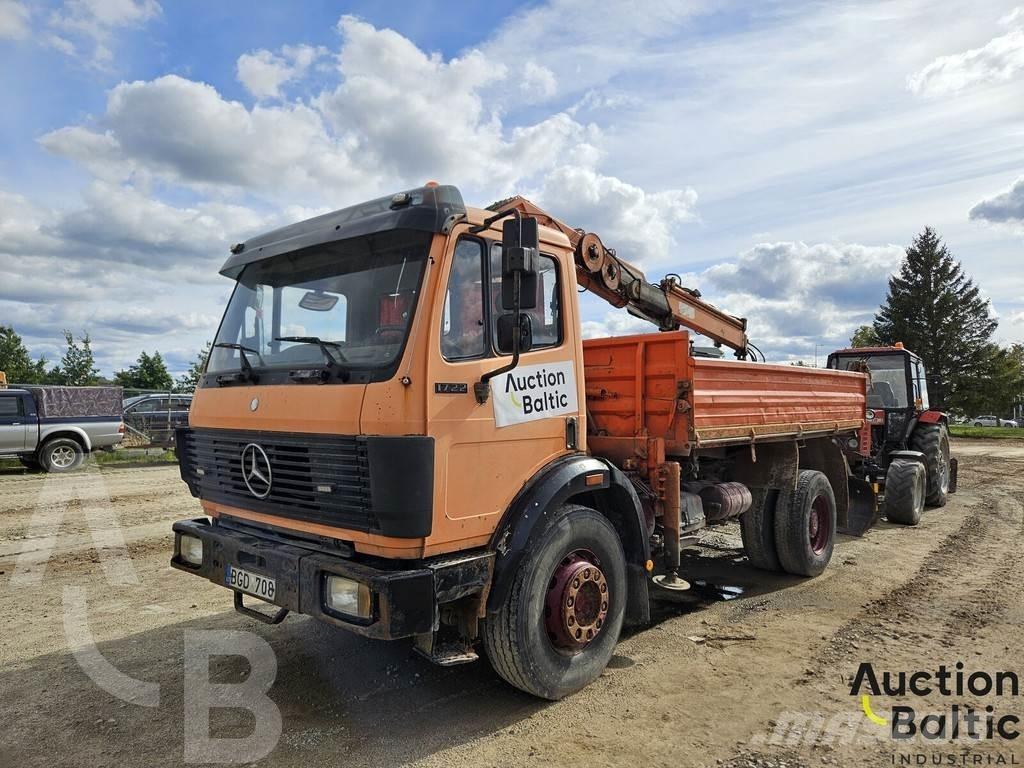 Mercedes-Benz 1722 Dump Trucks