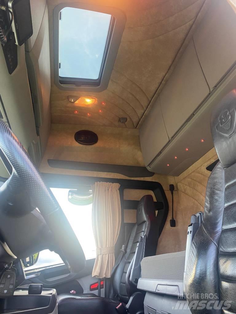 Scania S 730 Conventional Trucks / Tractor Trucks