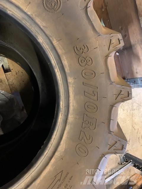 Agrimax RT765 Tires, wheels and rims