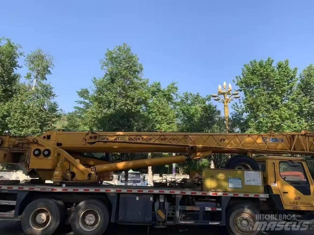 XCMG XZJ5305JQZ20 Mobile and all terrain cranes