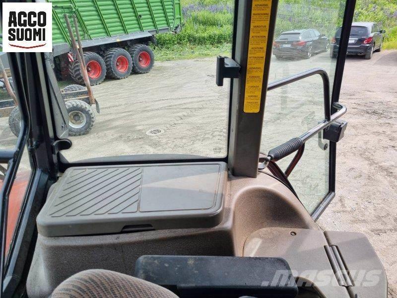 New Holland M100 Tractors