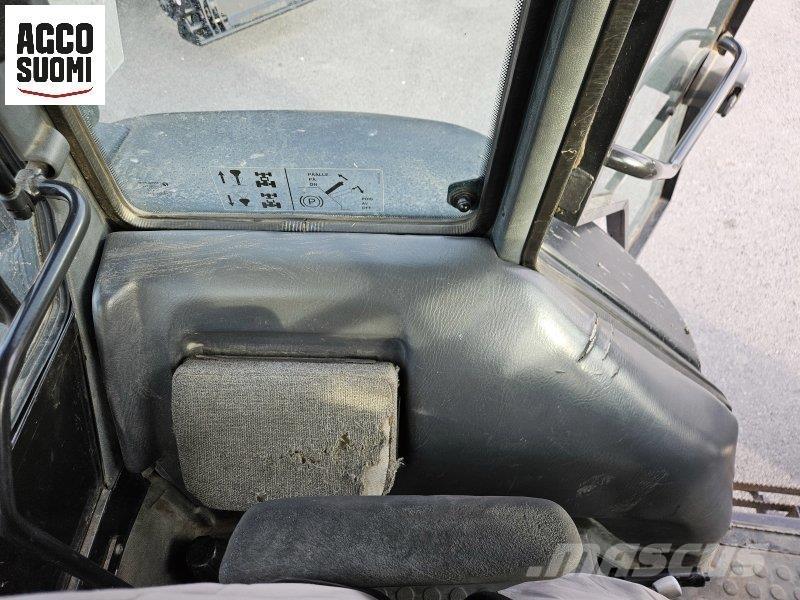 Valmet 865 Tractors