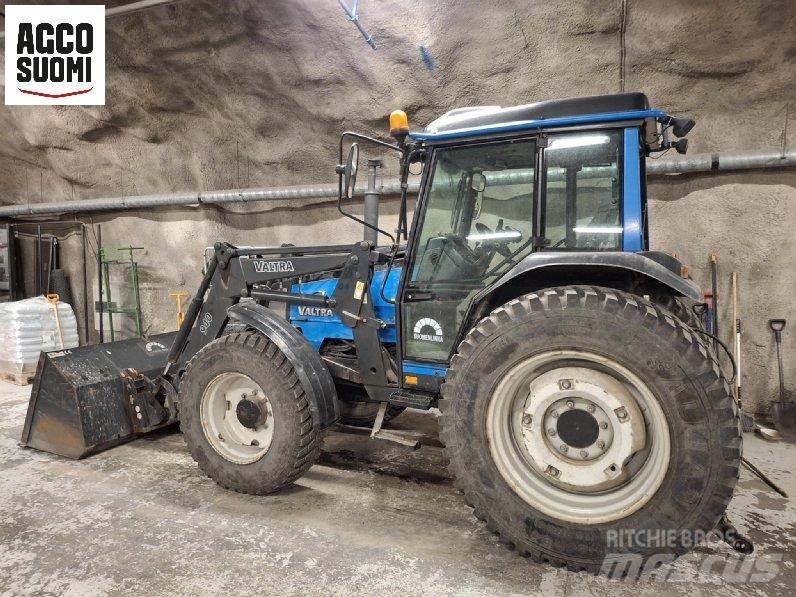 Valtra 700 Tractors