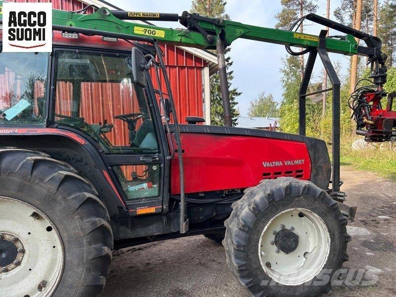Valtra 8400 Tractors
