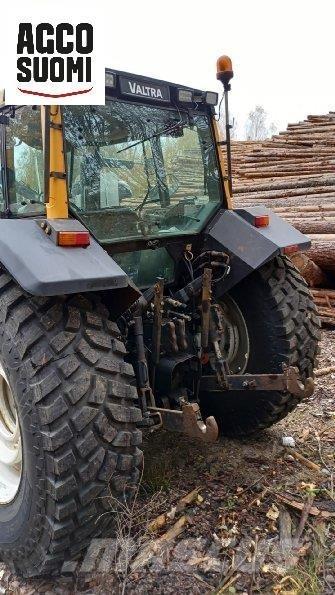 Valtra 8450 HT Tractors