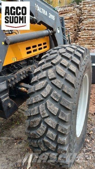 Valtra 8450 HT Tractors