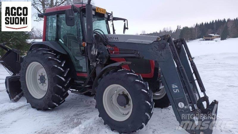 Valtra A92 Tractors