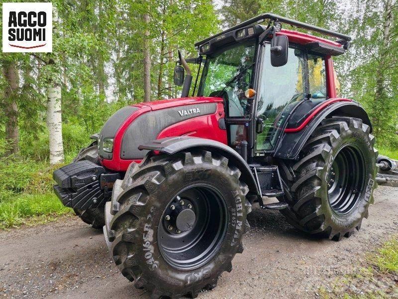 Valtra N121H HTT Tractors