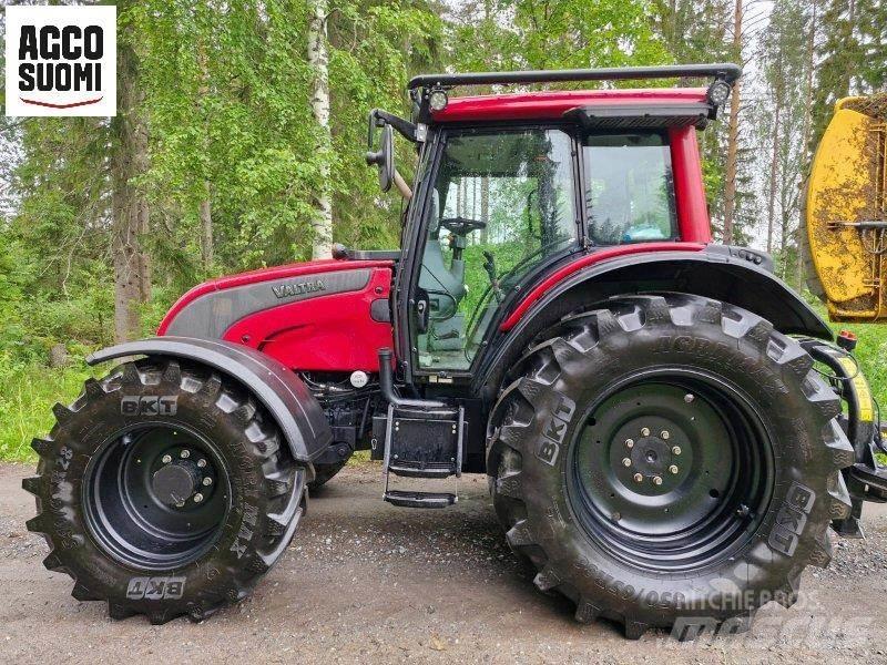 Valtra N121H HTT Tractors