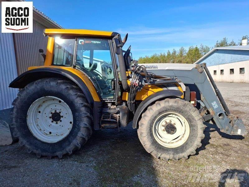 Valtra N122D Tractors