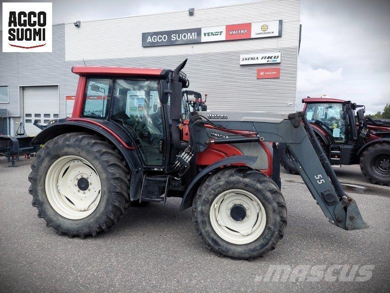 Valtra N141 HITECH Tractors