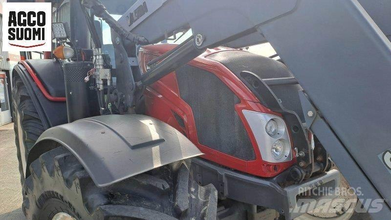 Valtra N143 HT Tractors