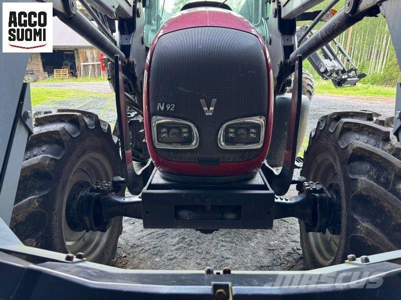 Valtra N92 Tractors