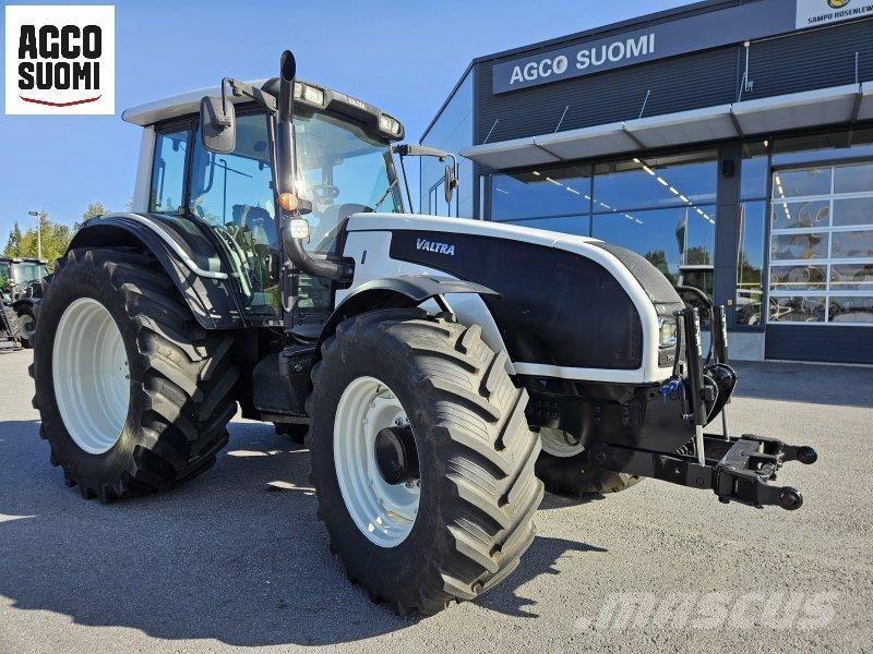 Valtra T151 EH Tractors