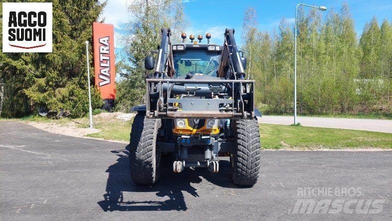 Valtra T153 H Tractors