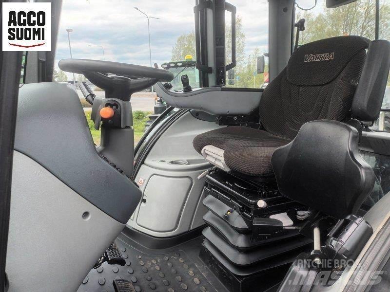 Valtra T213 VERSU Tractors