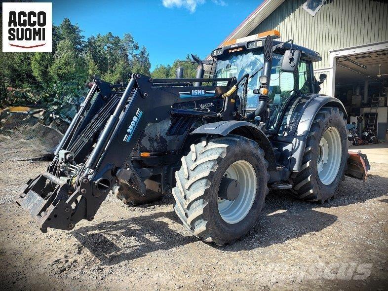 Valtra T213 VERSU Tractors