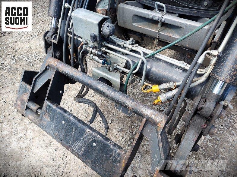 Valtra T213 VERSU Tractors
