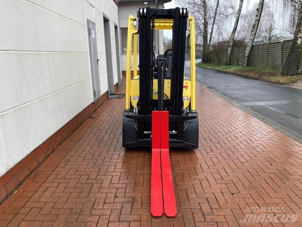 Hyster J 3.0 XN Electric Forklifts