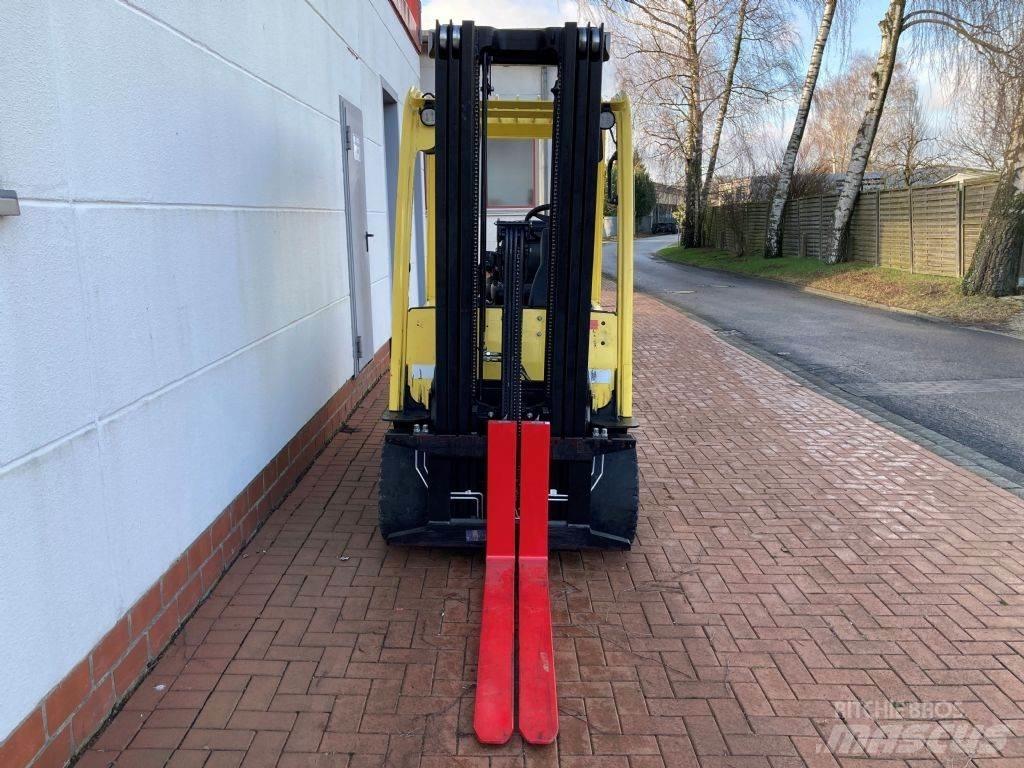 Hyster J 3.0 XN Electric Forklifts