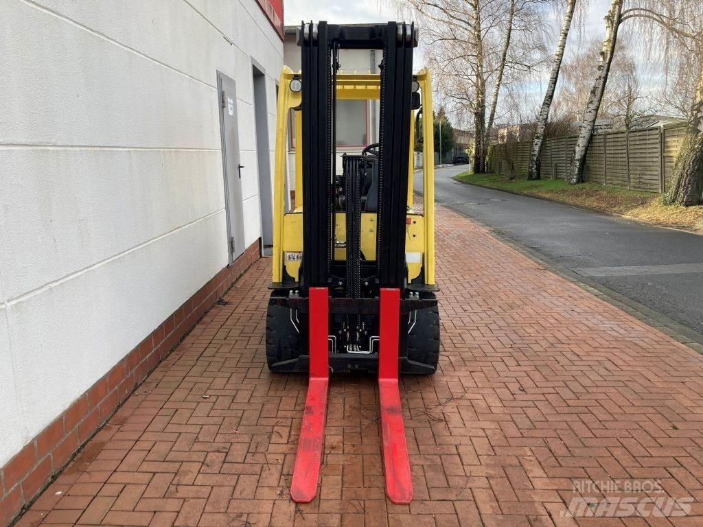 Hyster J 3.0 XN Electric Forklifts