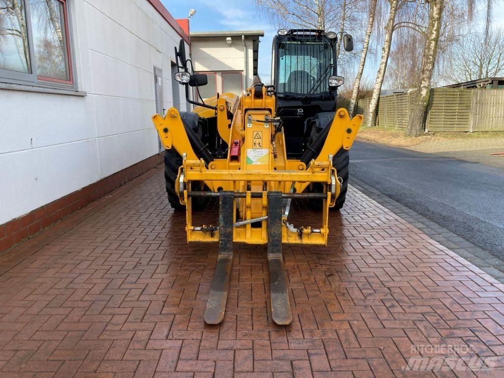 JCB 540-140 Hi Viz Telescopic Handlers