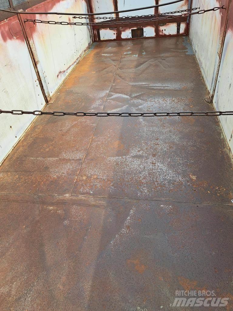  18 TN Tip Trailers