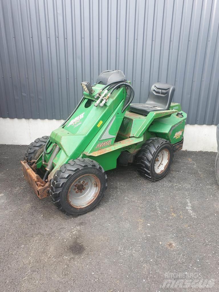 Avant 5200 Multi purpose loaders