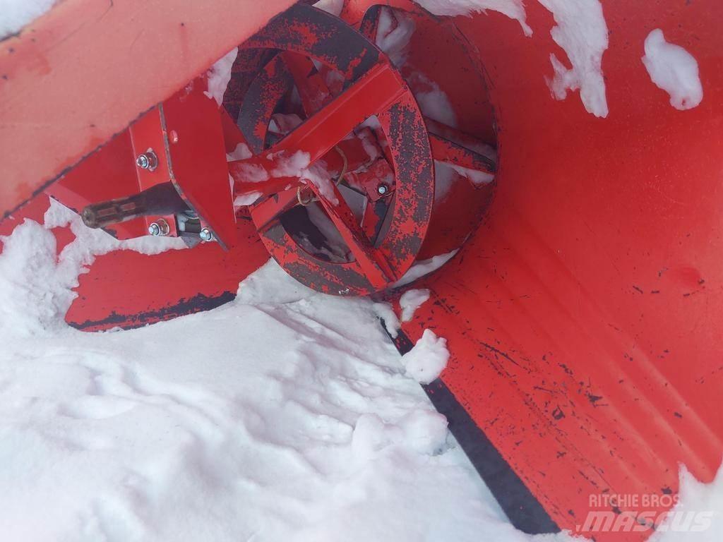 Esko 102 Snow Blowers