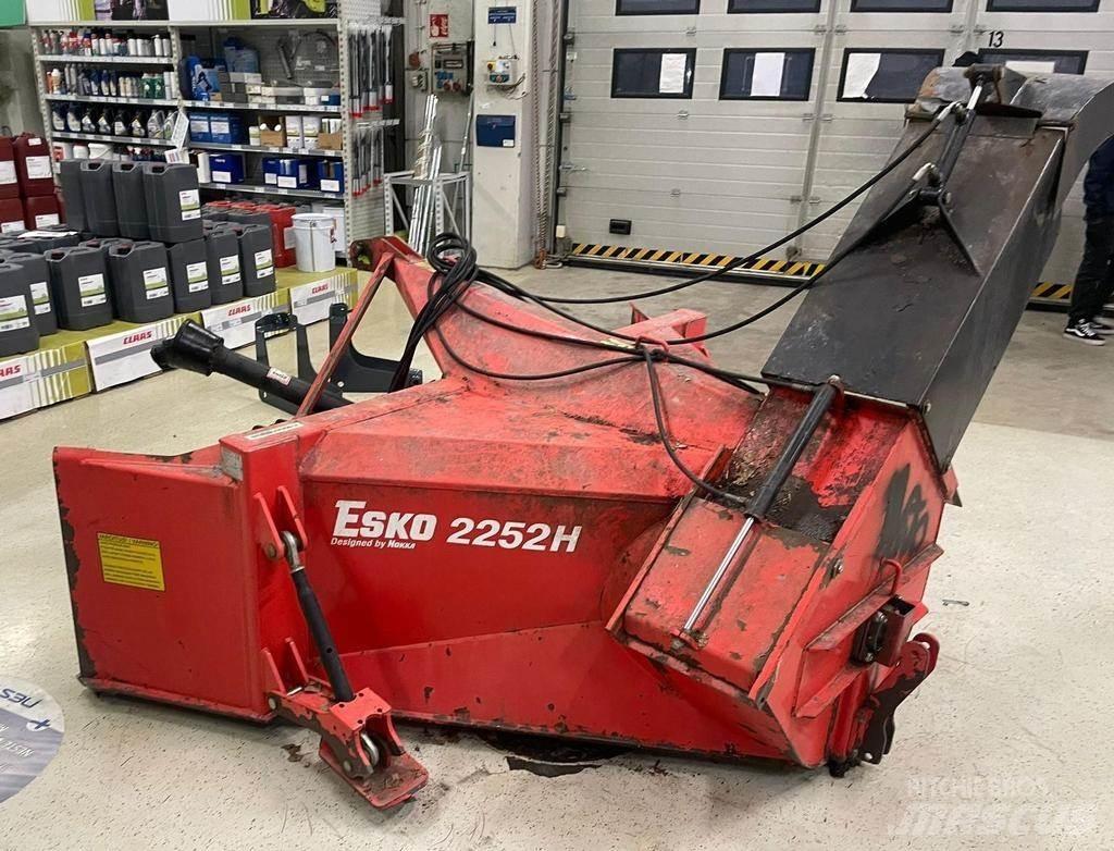 Esko 2252H Snow Blowers
