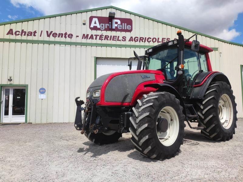 Valtra T151 Tractors