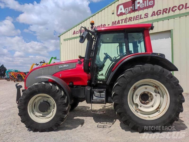 Valtra T151 Tractors
