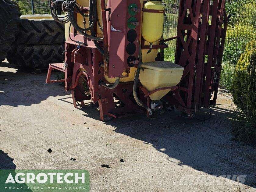  1000 λίτρα Tractors