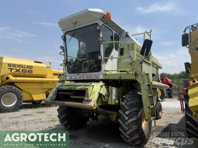 CLAAS Dominator 96 Tractors