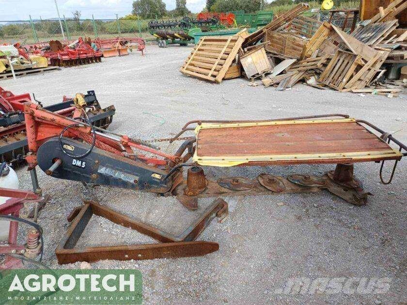  DM 5 Tractors